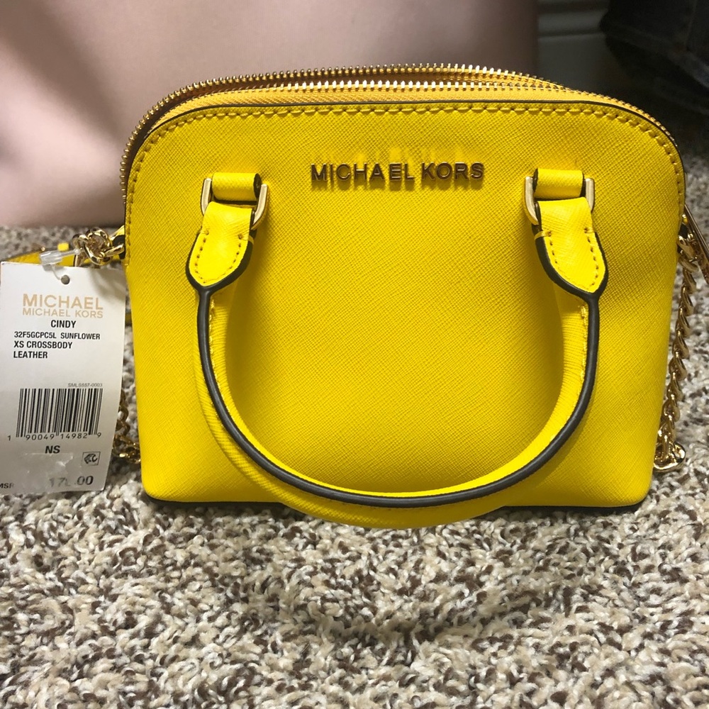 Michael Kors Cindy small cross body in Sunflower